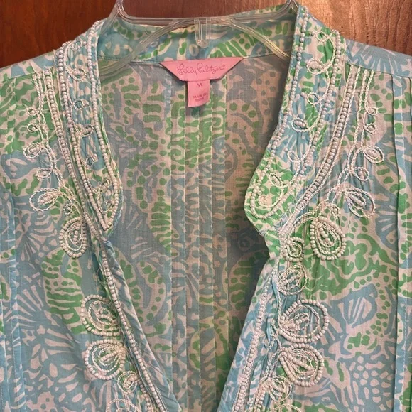 Lightweight Lilly Pulitzer top/tunic - Picture 2 of 9